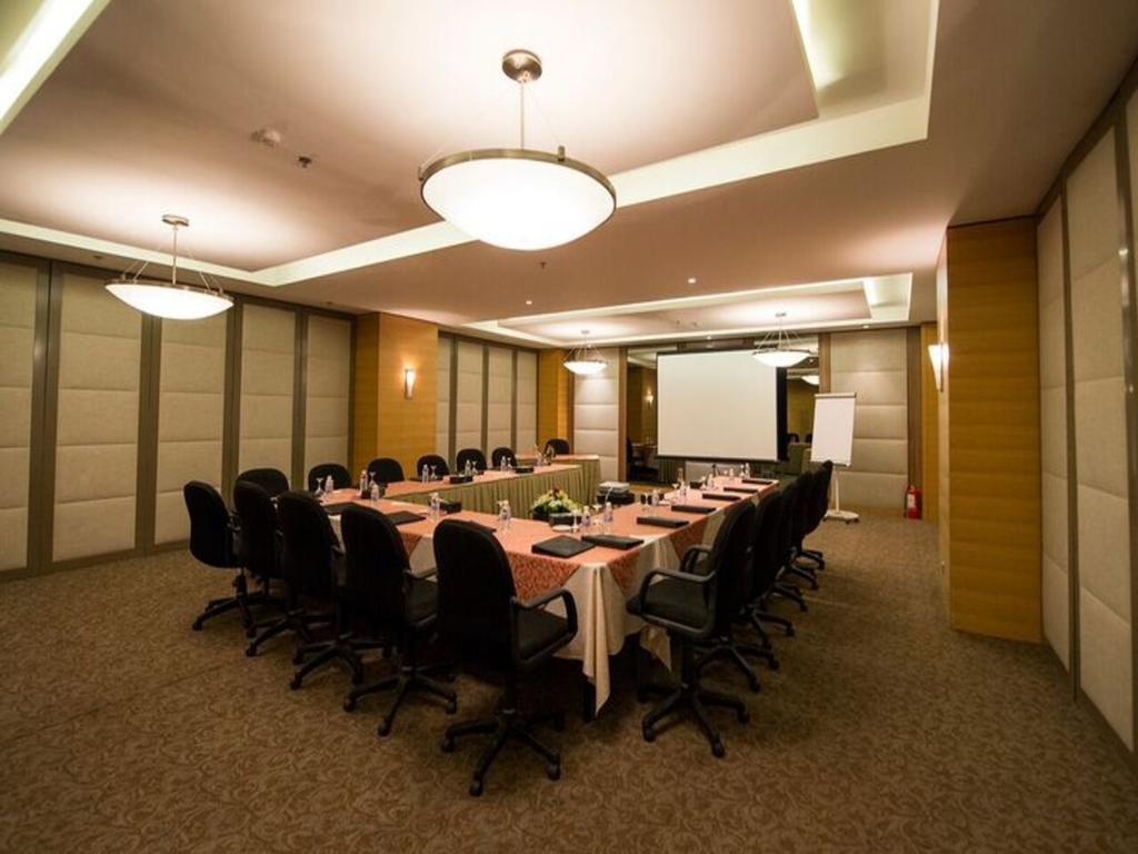 Executives Hotel - Olaya Rijad Zewnętrze zdjęcie